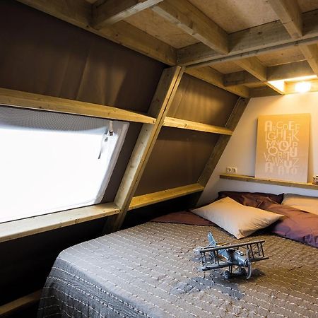 Mobile Homes Camping Santa Marina, Lanterna Тар Экстерьер фото The bedroom