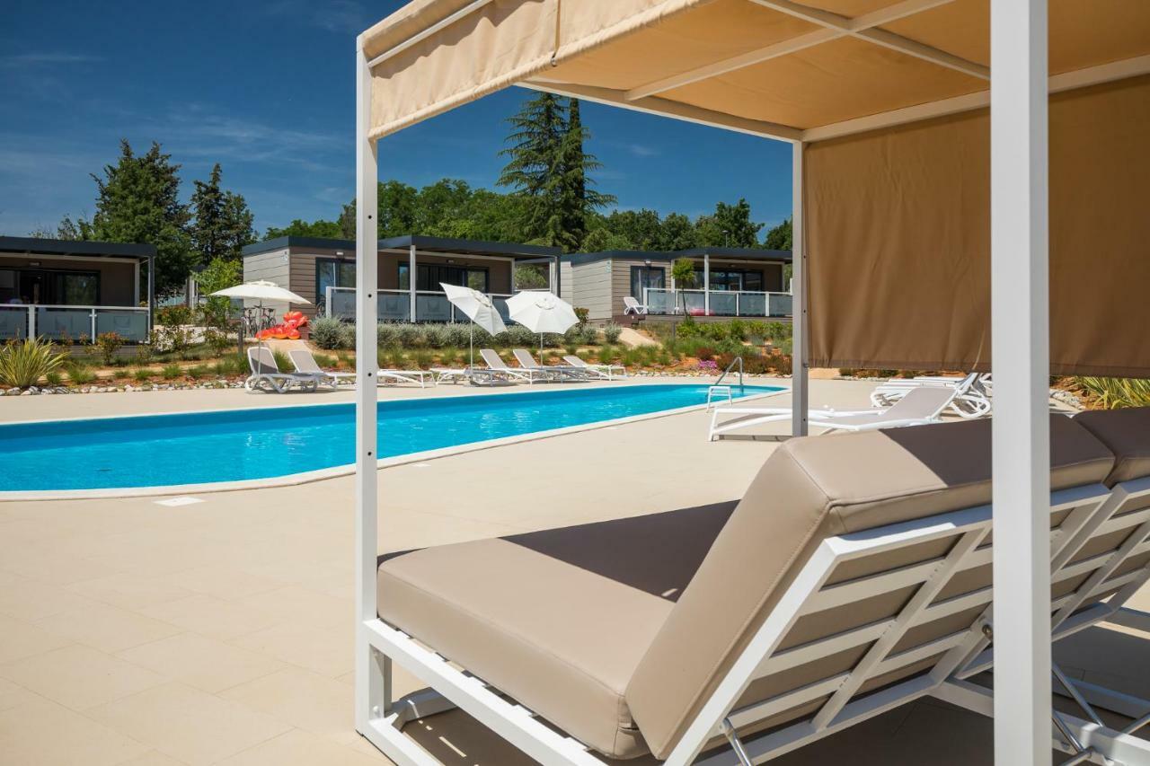 Mobile Homes Camping Santa Marina, Lanterna Тар Экстерьер фото The swimming pool at the resort
